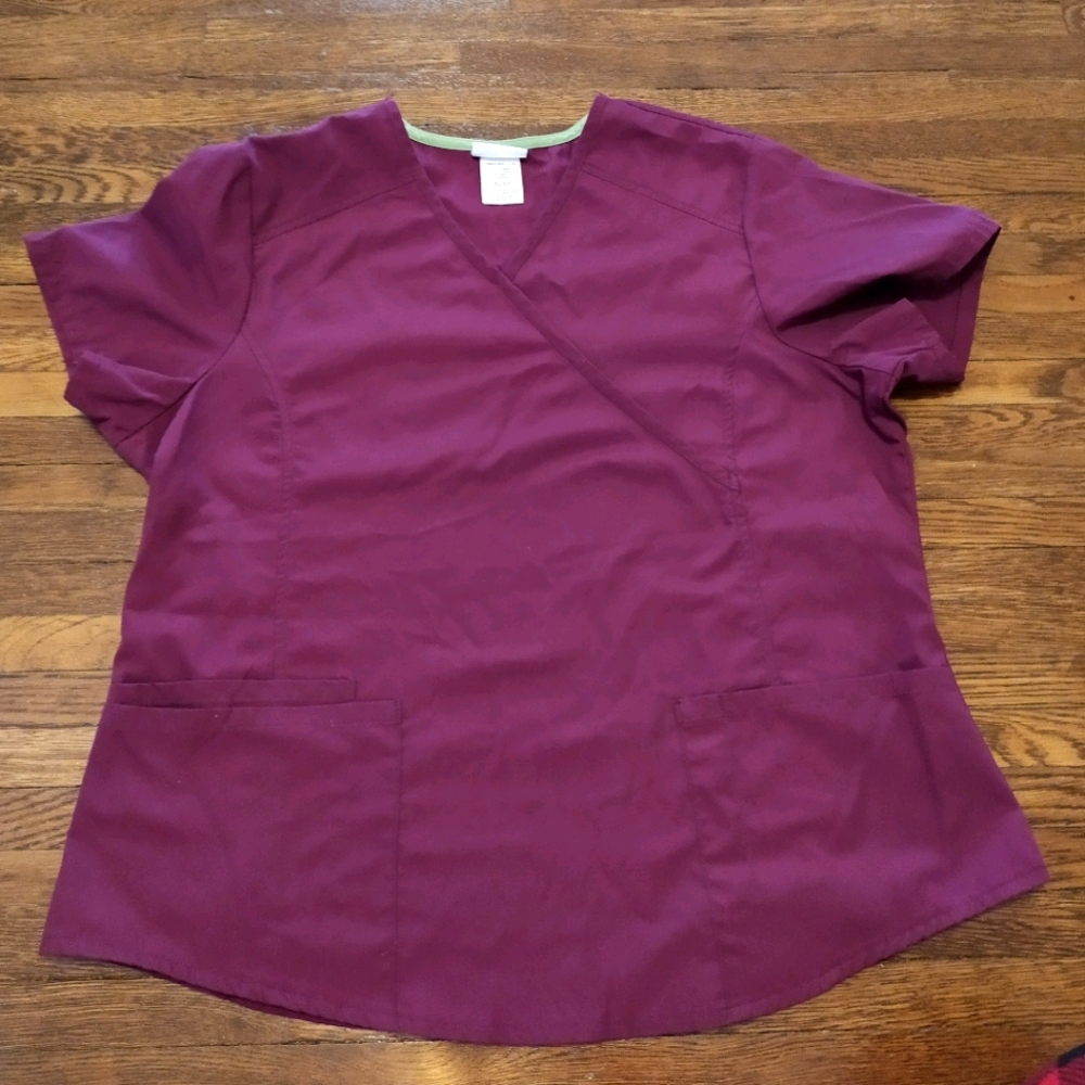 EUC Scrub Star solid maroon scrub top